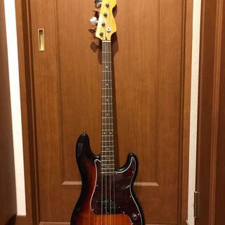 Squier by Fender／ スクワイヤー PB プレシジョンベース