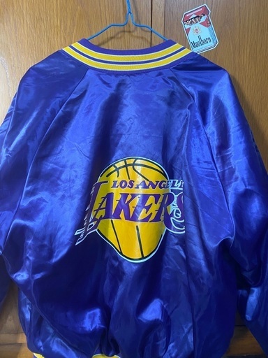 Lakersのジャケットです！
