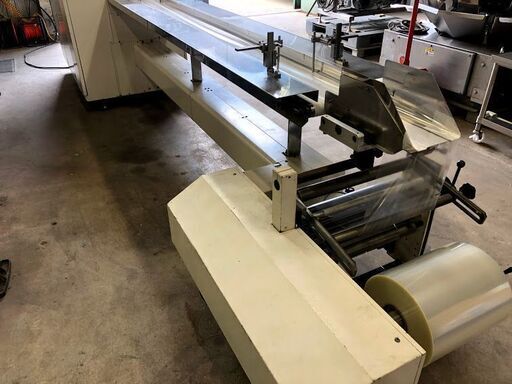 逆ピロー包装機(ボックスモーション) 川島製作所 KBF-7511F(中古機械 逆ピロー包装機(ボックスモーション) 川島製作所 KBF-7511F(中古機械
