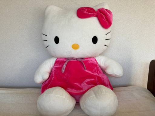 お値下げ　キティちゃん　大きいぬいぐるみ