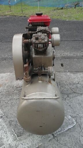 コンプレッサー 80 L タンク 実働 ❢❢ 東芝製 ! エンジン式 ❢❢ 電力