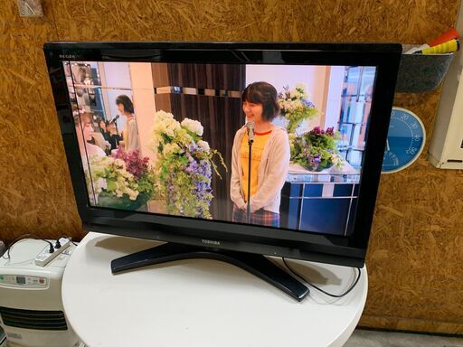 D2903　東芝　液晶テレビ　32インチ　リモコンなし　2010年