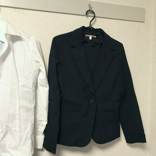 【お引き渡し決定】就活 リクルート OL スーツ黒＋シャツ3枚
