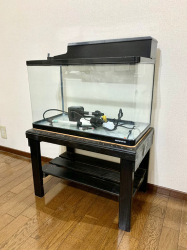 Nisso 曲げガラス水槽 60cm セット水槽台付き 榮眞アスラ 東高円寺のその他の中古あげます 譲ります ジモティーで不用品の処分