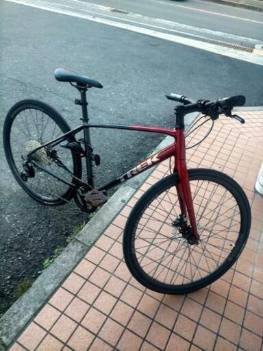 最新型 TREK FX4 Disc2021モデル