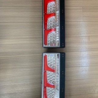 LEDテール　左右　小糸製　コイトノーマルターン　24V トラック