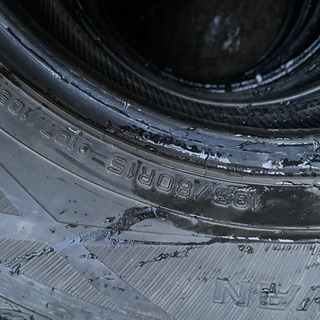 ダンロップSV01スタッドレス195/80R15 107/105L4本 ハイエースバン