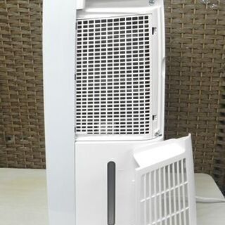 季節、空調家電 2019年製 シャープ 冷風・衣類乾燥除湿機 CM-J100-W 