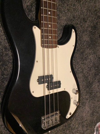 squier ベース