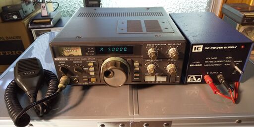 アマチュア無線機　ＴＳ－６６０　マイク　電源　取説　電源コード　外箱　等