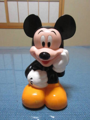可愛いです ミッキーマウスの貯金箱 ドナルドダック パズル ノリタケ ミッキーマウスと仲間たちのイヤープレート 匿名配送 あまばらし 高岡の家具の中古あげます 譲ります ジモティーで不用品の処分