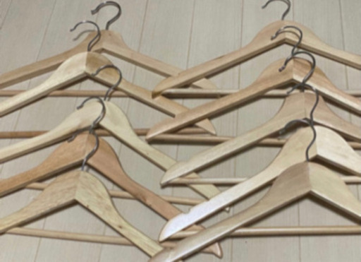 ニトリ Ikea 木製ハンガー10本セット ツバキ 桜台の家具の中古あげます 譲ります ジモティーで不用品の処分
