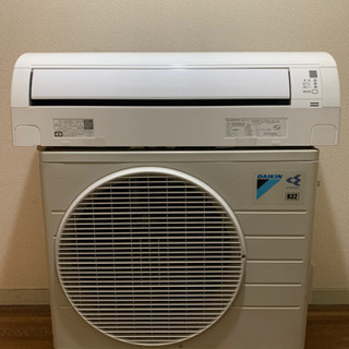 値下げしました （6畳まで）日立 ルームエアコン2.2Kw 2022年製 RAS 