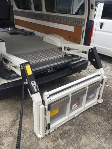 荷役省力車用リフト パワーリフト 作業リフト 介護 福祉 車椅子昇降機 