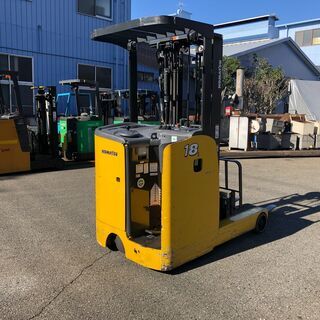 低稼働　コマツ　三段マスト(FSV　フルフリ)　バッテリーフォークリフト　1.8トン　1.8ｔ　5ｍ　5000mm
