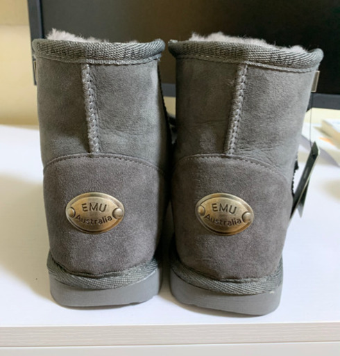 エミュームートンブーツ グレー 新品