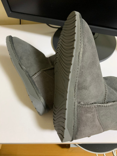 エミュームートンブーツ グレー 新品