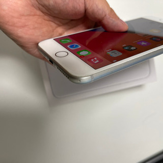 iPhone 8 Plus 白 256 GB au SIMフリー電池100%