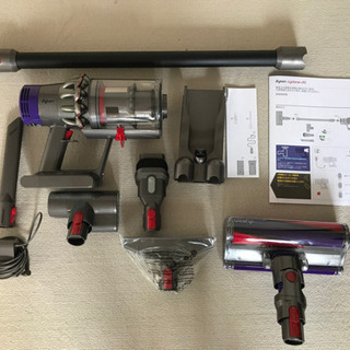 新品同様　ダイソン　コードレス掃除機v10限定モデルブラック 新品同様 ダイソン コードレス掃除機v10限定モデルブラック