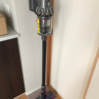 新品同様 ダイソン コードレス掃除機v10限定モデルブラック