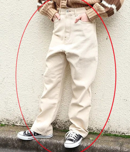 Uniqlo レギュラーフィットテーパードジーンズ Off White 佐藤 光 横浜のジーンズ デニム メンズ の中古 古着あげます 譲ります ジモティーで不用品の処分