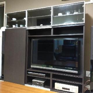 イケア　ベストー　壁掛けテレビ付