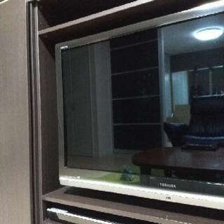 イケア　ベストー　壁掛けテレビ付
