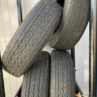 195/80R15 ハイエース　キャラバンなど