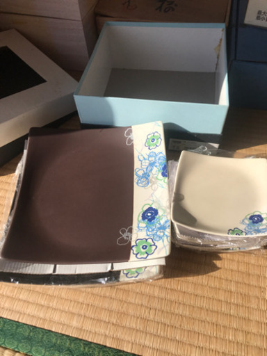 デザイナー食器　大皿、小皿セット