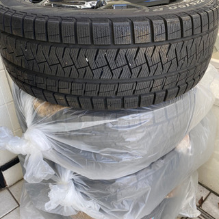 スタッドレスタイヤ付きアルミホィール