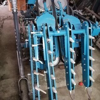 クボタ　玉ねぎ収穫機　堀取り機　タマネギ　玉葱