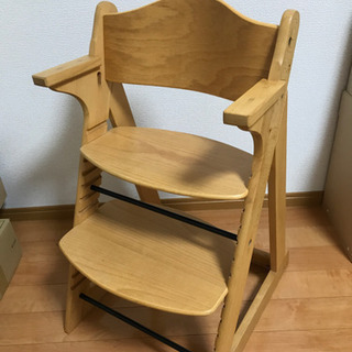 幼児用のダイニング椅子