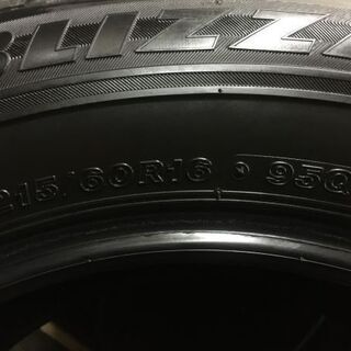 BS BLIZZAK REVO GZ 215/60R16 16インチ スタッドレス 4本 2014年製 マークX ティアナ ヴェゼル オデッセイ等　(VTA451) クレジットカード QR決済可能