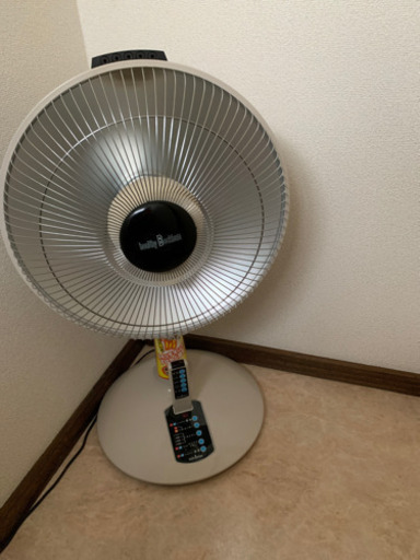 遠赤外線温風機です