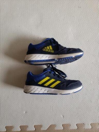 半額セール アディダス ファイトキッズ ジュニア スニーカー 19 5cm Ttm 東松戸のキッズ 用品 子供用シューズ の中古あげます 譲ります ジモティーで不用品の処分