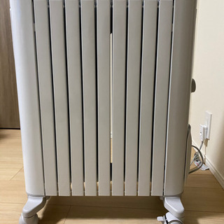 デロンギオイルヒーター　最上位モデル　RHJ75V0915-GY デロンギオイルヒーターRHJ75V0915