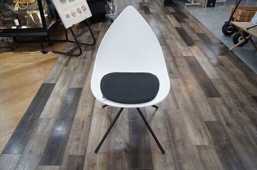 BoConcept(ボーコンセプト)からチェアーが買取入荷致しました。