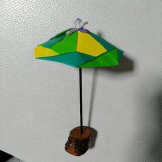 決定 折り紙  傘の置き物