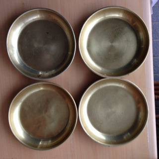 皿 4枚　金属製