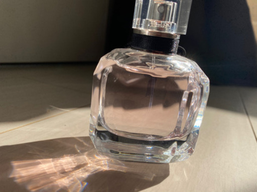 イヴ・サンローラン　モンパリ　オーデパルファム　50ml