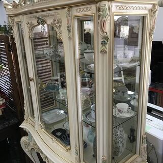 ■ioy1206■SILIK/シリック■ガラスキャビネット■ロココ調/クラシック家具■飾り棚/収納家具/ガラス棚/コンソールキャビネット■