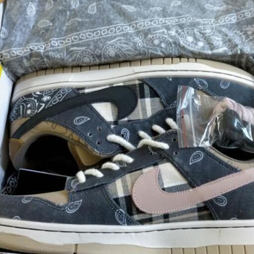 NIKE　スニーカー