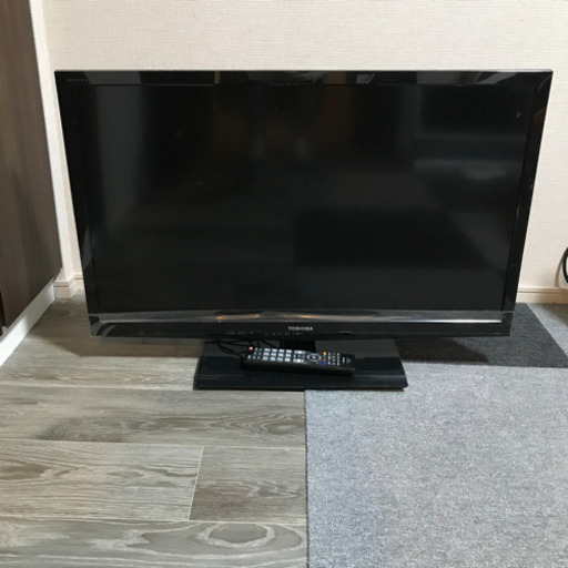 TOSHIBA 32型　液晶テレビ