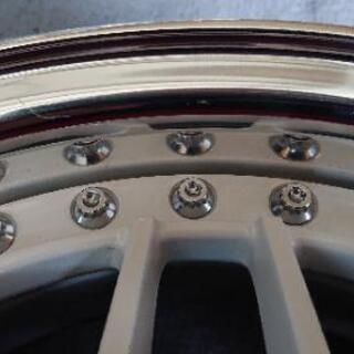 シェブロンレーシングホイール