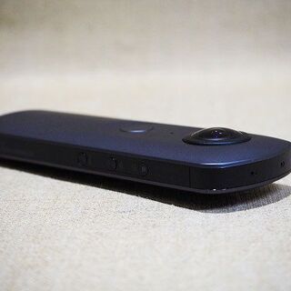 【苫小牧バナナ】美品☆RICOH/リコー THETA V 360度カメラ メタリックグレー 4K 全天球 Android/OS 搭載 コンパクト おすすめ♪
