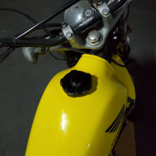 FTR223 イエロー燃料タンク FTR223 イエロー燃料タンク