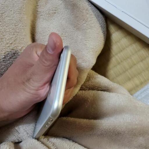Iphone8 64gb Apple Storeのsimフリーシルバー 犯罪され程のハンサム 三ノ宮の携帯電話 スマホの中古あげます 譲ります ジモティーで不用品の処分