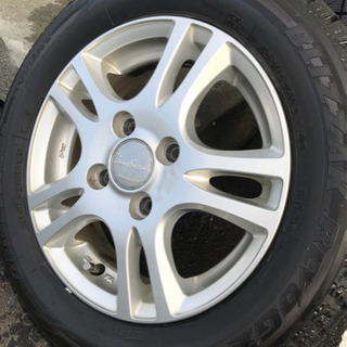 車のパーツ スタッドレスタイヤ4本ホイルセット
