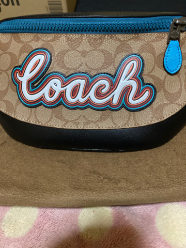 coachボディーバッグ