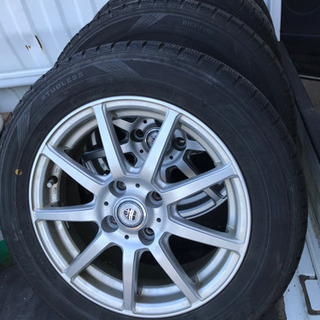 決まりました】ダンロップ DUNLOP製 スタッドレスタイヤ 175 65R15 